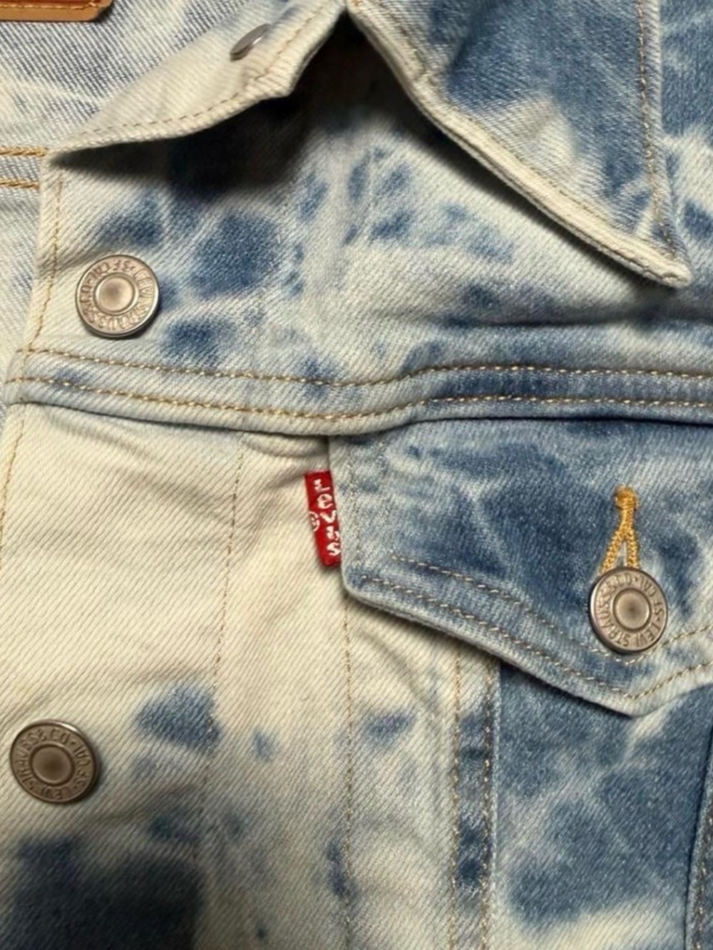 Levi's Blue & White Tie-Dye Denim Trucker Jacket - Size 1X - Picture 6 of 7